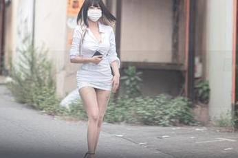 在高清的光影中，找找Aram(아람)的Fansly合集，图册每一页都夹杂乡愁呢。