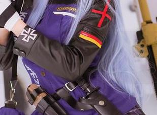 看Arty亚缇的女孩写真，感觉要脑袋发热了