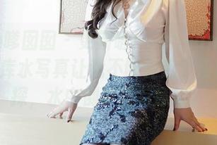 Feilin嗲囡囡 – 更新啦！Jennanni_Jen的死库水写真让我不断往返于漫游与窥探，水中倒影真有意思。