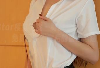 MFStar模范学院 – 制服与伊小七MoMo，免费图集看完后的错乱思绪