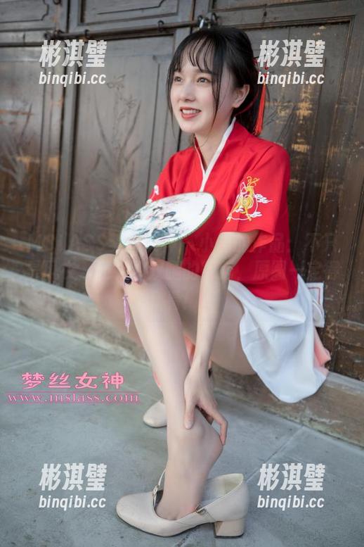 MSLASS梦丝女神 - 小盐的作品：不只是风衣，还有那双腿的舞蹈，原图一定得看！