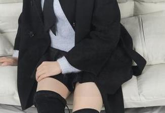 MSLASS梦丝女神 – 小黄鸭帽真成了璇璇的标志，免费美图完美捕捉到她的可爱，每一张都想分享给好友！