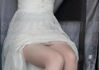 MSLASS梦丝女神 – 好奇阁楼里丝袜的诀窍？素梦的图库能满足你，顺便下载吧