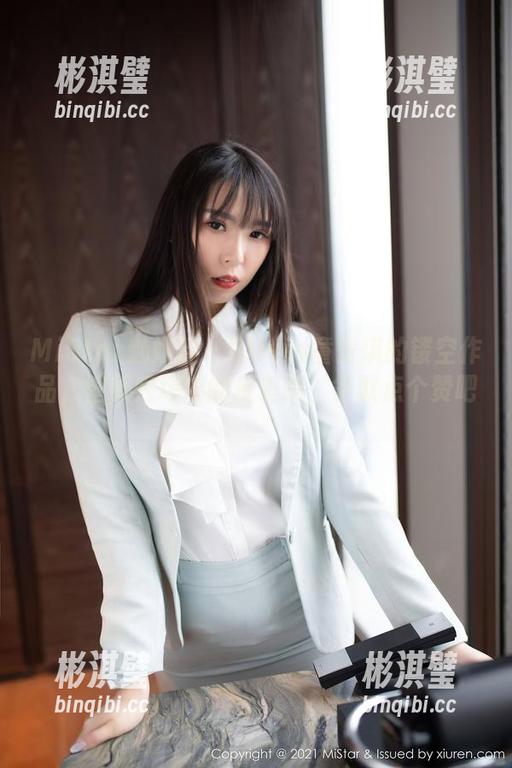 MiStar魅妍社 - Olivia童安琪的镂空作品，壁纸秀场中的反差萌，争取点个赞吧。