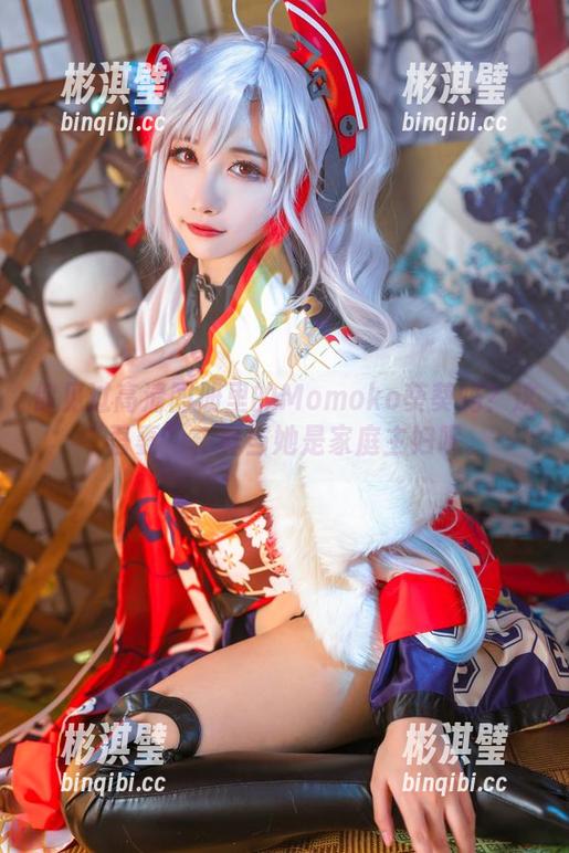 Momoko葵葵 你见过高清图册里的Momoko葵葵吗?这“吾妻”,真当她是家庭主妇呢。