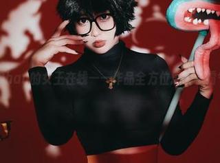 PuyPuyChan的女王在线——作品全方位展现了霸气与优雅。