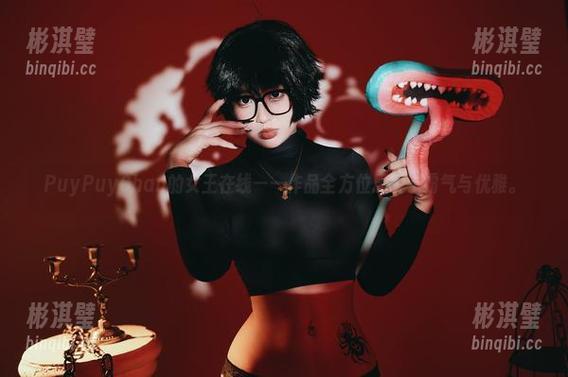 PuyPuyChan PuyPuyChan的女王在线——作品全方位展现了霸气与优雅。