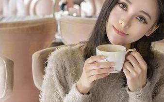 QingDouKe青豆客 – 看沛沛Eankei的居家写真，毫无顾忌地秀出平常的无限尴尬！