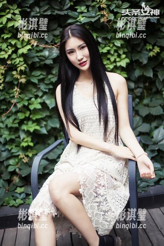 TouTiao头条女神 - 原图中的兔女郎，幻雪儿玩得太帅了吧！