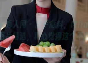 Xiuren秀人网 – 出乎意料，Mila嘟嘟的眼镜图片精选，真心觉得这个不宜久看