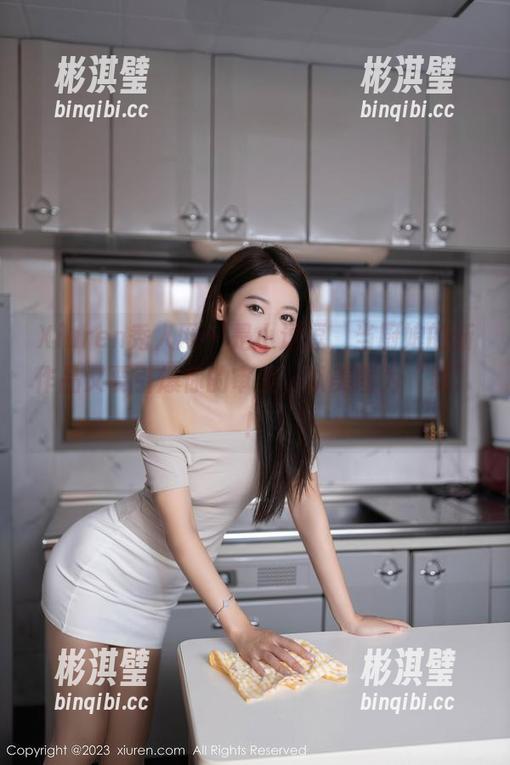 Xiuren秀人网 - 是小逗逗，当厨娘的新作品又要引爆你的审美，以美图为“菜”！