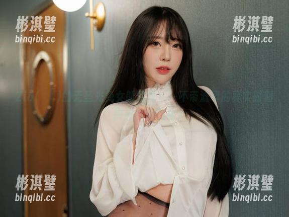 Zia(지아)的无圣光兔女郎写真——不带滤镜的真实时刻，挑战你的想象！