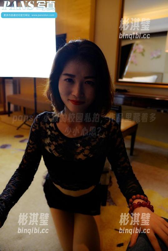 pans - 小颖的校园私拍，作品里藏着多少小心思？