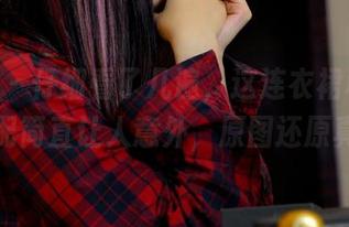 pans – 仔细看了几遍，这连衣裙和雯雯的搭配简直让人意外，原图还原真相。