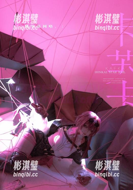 “w百合欧皇子w”的私拍原图里，定制版切利尼娜让人心痒痒