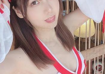 けん研那间“sweetroom”，原图没隐藏的拉风气质，真让人想躲进去不出来。