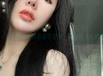 微密圈 – 不爱笑的赛琳最新可爱秀，圆润得让人想咬一口。