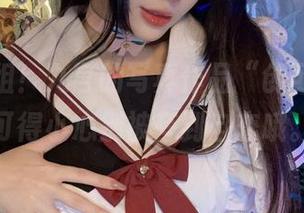 最新一组！九言的写真作品“创可贴”，可得小心别被夸到自恋哦。