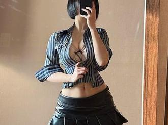 微密圈 – 怎能不看？俏妞qiaoniuTT的束带丝袜，原图带你入坑，套图深藏未现的趣味。