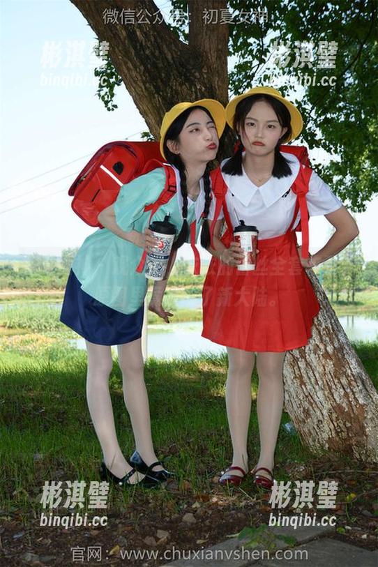 初夏女神 - 观众们，依依的蕾丝全套来了，原图里竟发现了新大陆。