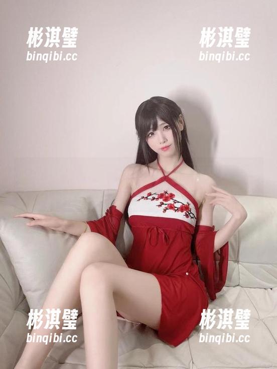 微密圈 - 不只是护士，十万口草莓粥粥的写真集里分享点滴萝莉元素，嘿嘿