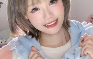 千反田鹿子女神来啦，在线高清，捧热锅里的方便面都不怕冷！
