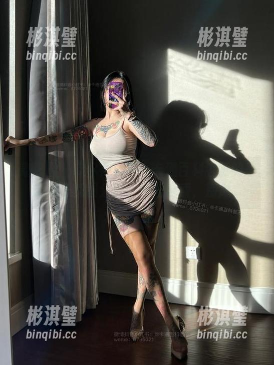 微密圈 - 带你神奇进入卡通百科老王的圣诞兔子套图分享，慢慢摸索，别急...