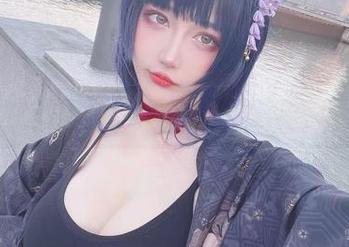 猫女去哪儿了？啾小妍免费原图，拐个弯就能找到喔！