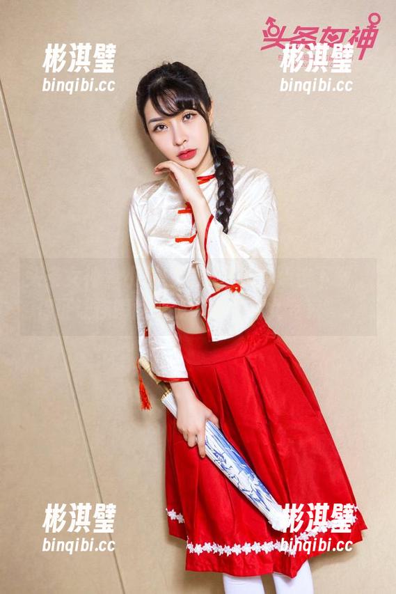 头条女神 - 小热巴睡衣全集，点击下载，保证让你瞬间变成“宅男宅女专家”。
