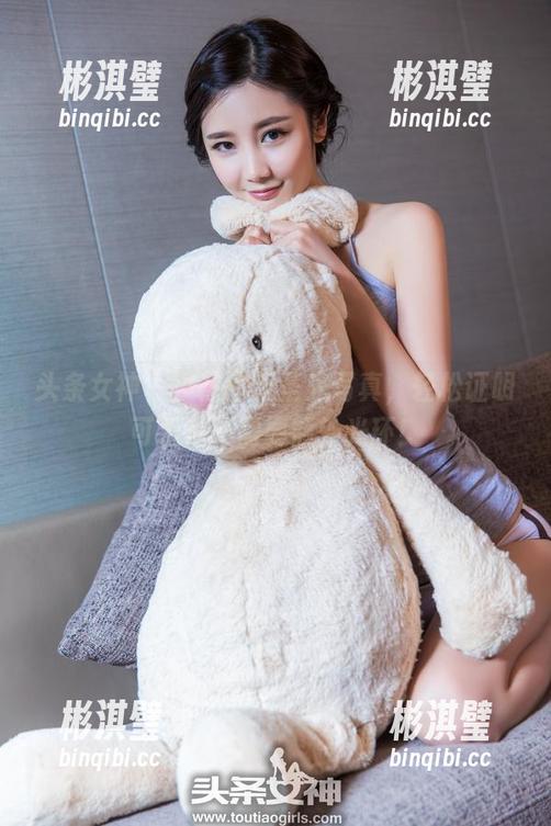 头条女神 - 小热巴无圣光写真，轻松证明可爱从不需要额外光环！