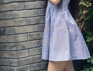 头条女神 – 美纳子写真全集，天台上的四季情怀和小调