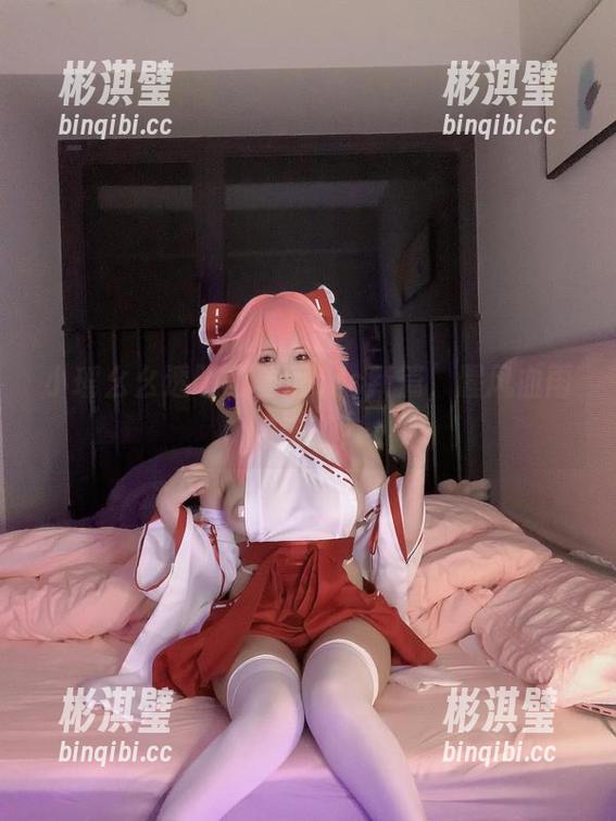 小瑶幺幺透明比基尼cos新篇，腥风血雨又来了？