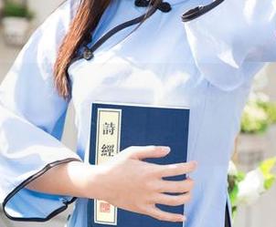 尤果网 – 含含的自拍与壁纸，一种抽象的共鸣还是触发？