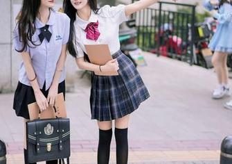 尤蜜荟 – 看林幼一的礼服写真，我在想，这样的图集一定能征服一众服饰控们！