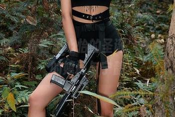 尤蜜荟 – 看看温心怡的圣诞，私房写真里的嬉闹与宁静