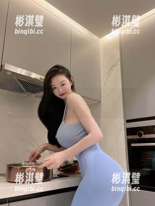 微密圈 - 新的套图更新，左公子666又把“性感紫”演绎成了一个传奇！