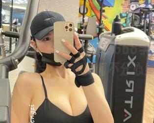 微密圈 – 再来一波，左公子666学姐写真最新照片，教你如何不分心！