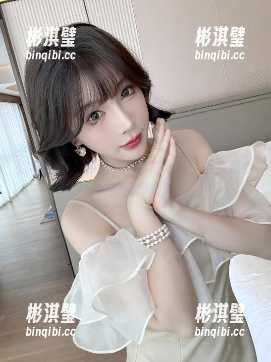 微密圈 - 徐莉芝带你赏高跟鞋，私房照中的孩童趣未散