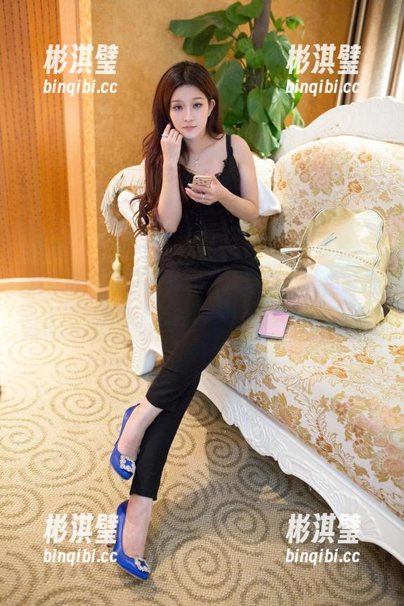 推女郎 - 宛若女神的曾水写真，私拍时她承包了我的每一秒关注！