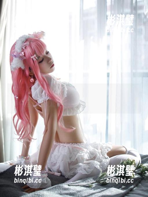 无颜小天使wy：泳装不带“圣光”效果，这样走心的图，我还是第一次见。