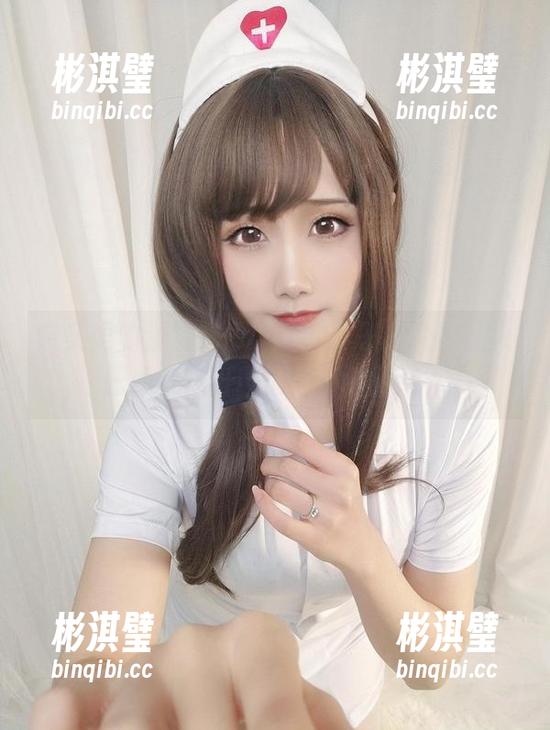 晓美妈的镂空如同舞动的影子，原图让人眩晕，翻开图册会不会更迷？