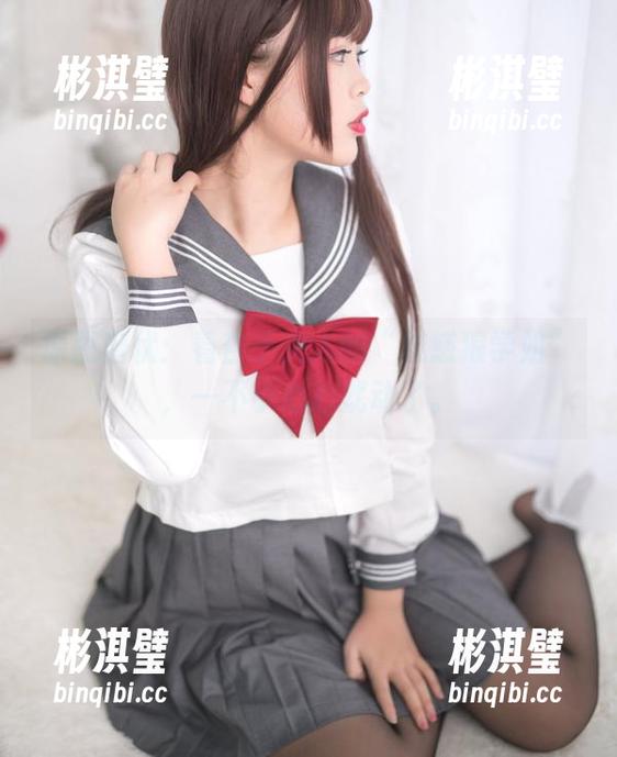 原图潜伏：看杏子夫人的“魅惑狼学姐”，一不小心心就动了。