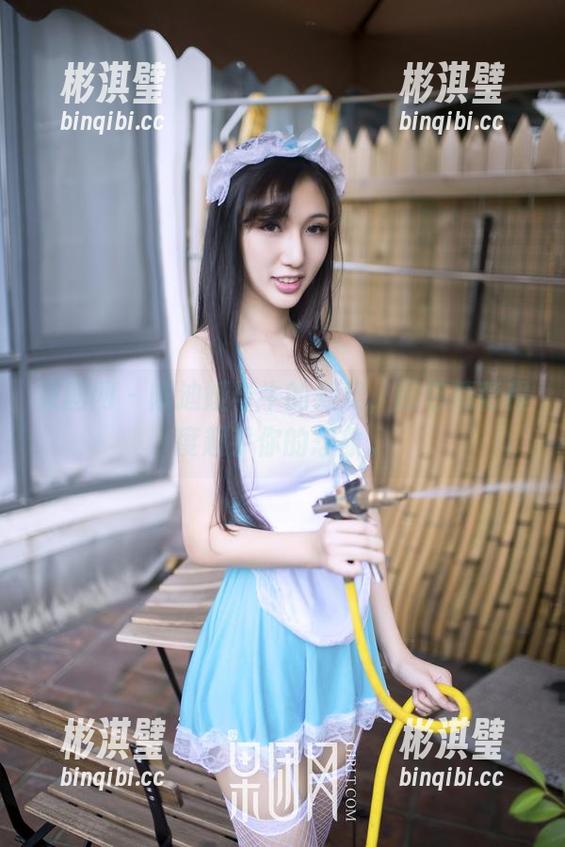 果团网 - 陈迪娅与牛的默契，图包精彩程度超乎你的想象。