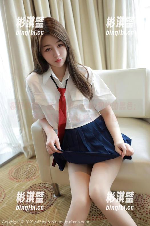 模范学院 - 唐琪儿Beauty和她的黑色：那张原图分享让我挪不开眼