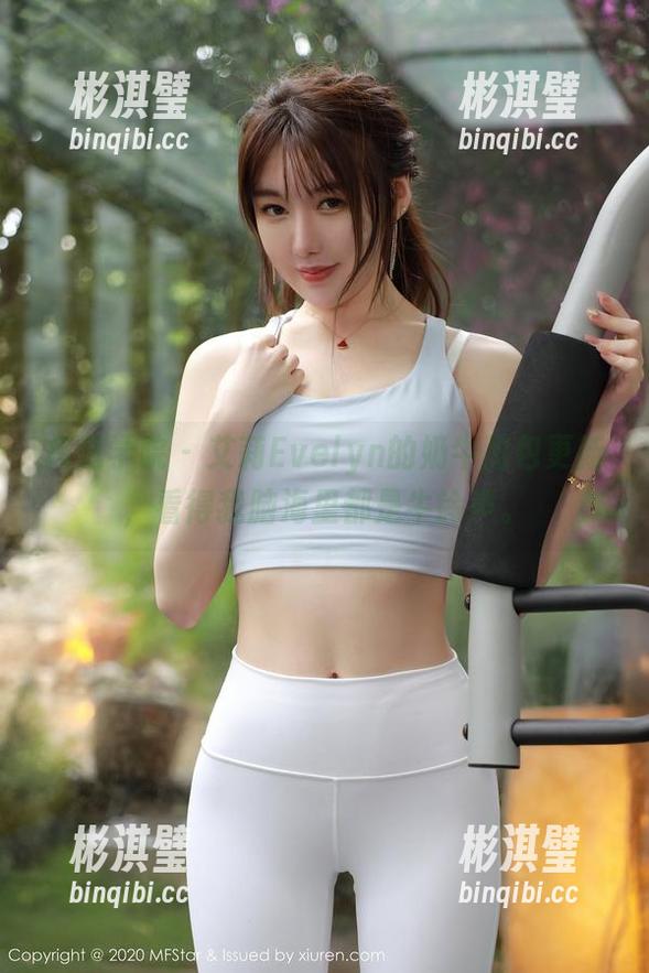模范学院-艾莉Evelyn 模范学院 - 艾莉Evelyn的奶牛图包更新,看得我脑海里都是牛铃声。