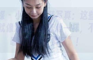 物恋传媒 – 小谷的皮鞋写真：这些鞋子对我来说就像没自己的恋爱一样，不论走到哪儿都是“展品”！