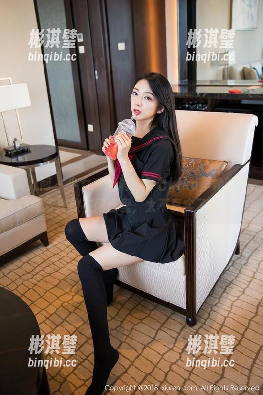 秀人网 - 少女感满满的七七kiko，她的清纯写真放在网盘里，太不真实了吧。