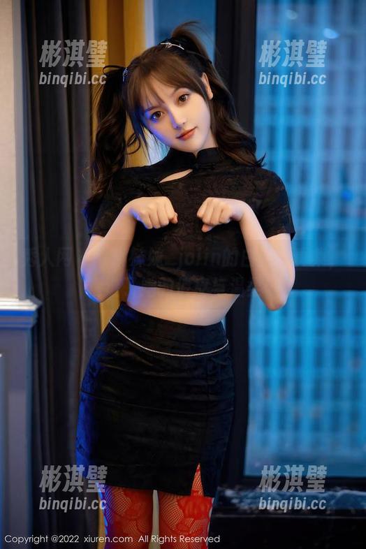 秀人网 - 卓琳妹妹_jolin的白丝写真集，精选了她的俏皮与温柔…