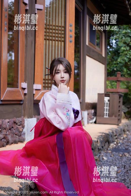秀人网 - 周周不吃香菜的女神图包，完美演绎了“看了想念”的深意…