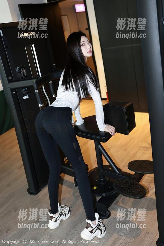 秀人网 - 夏诗诗Sally的厨娘全集，不来下载你会后悔哦！我今天就要吃这个！